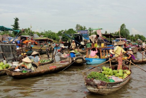 Tham quan vẻ đẹp chợ nổi Cái Bè 